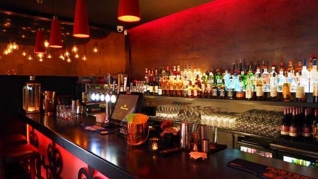 bar in Chicago, IL